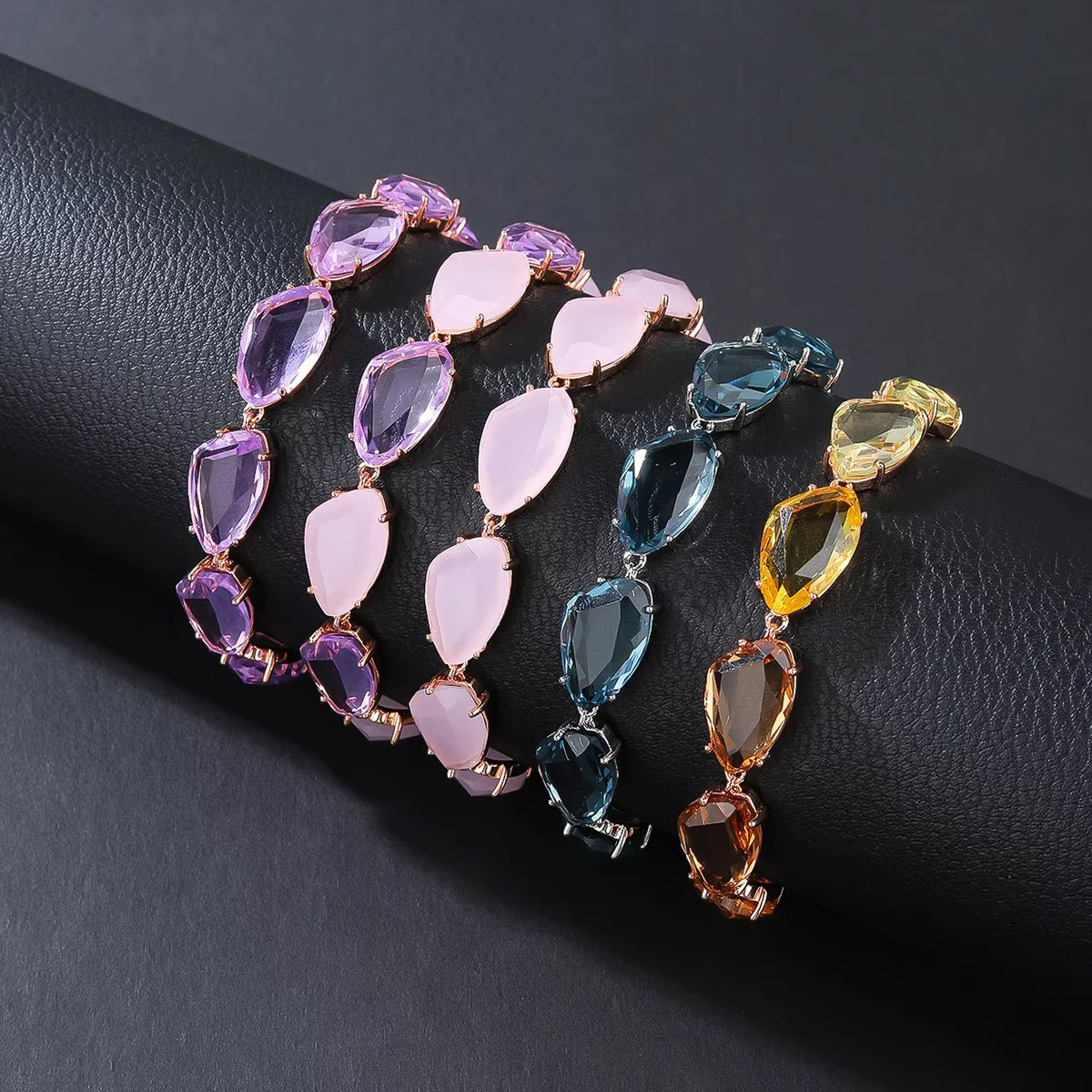 The Éclat Collection