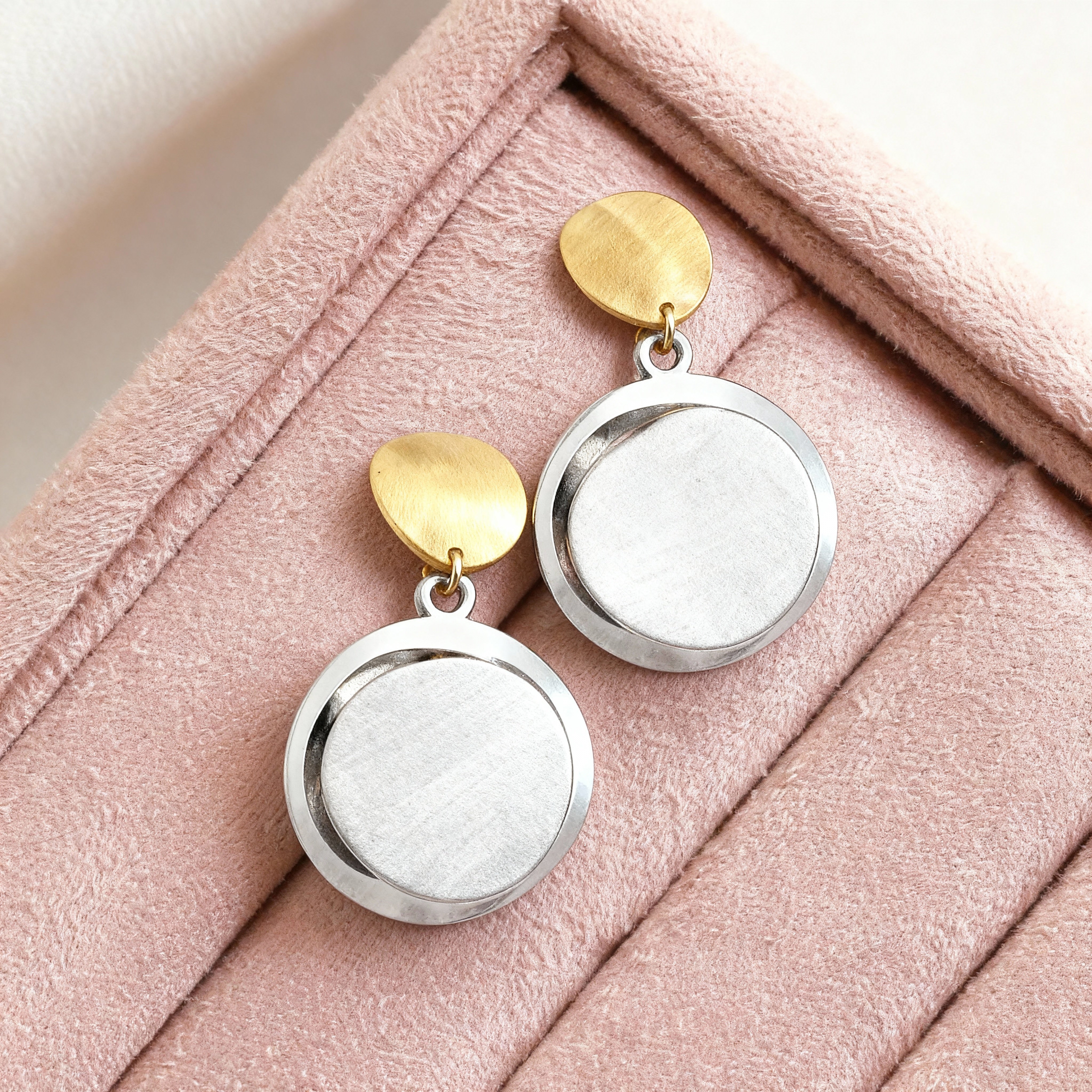 Brushed Dual - Tone Earning