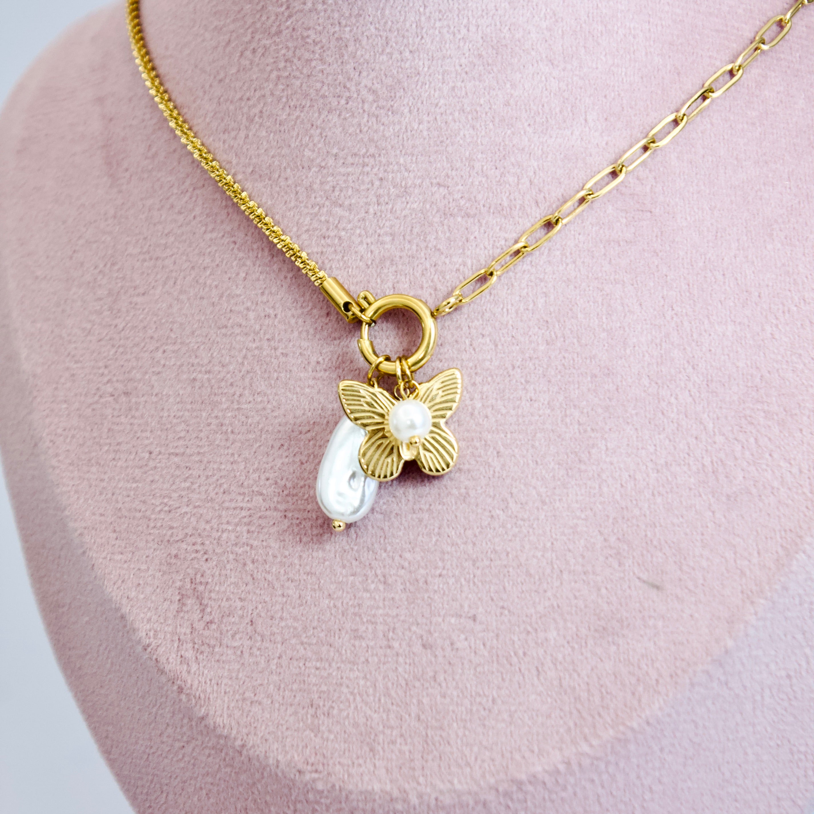 Flutter & Pearl Necklace