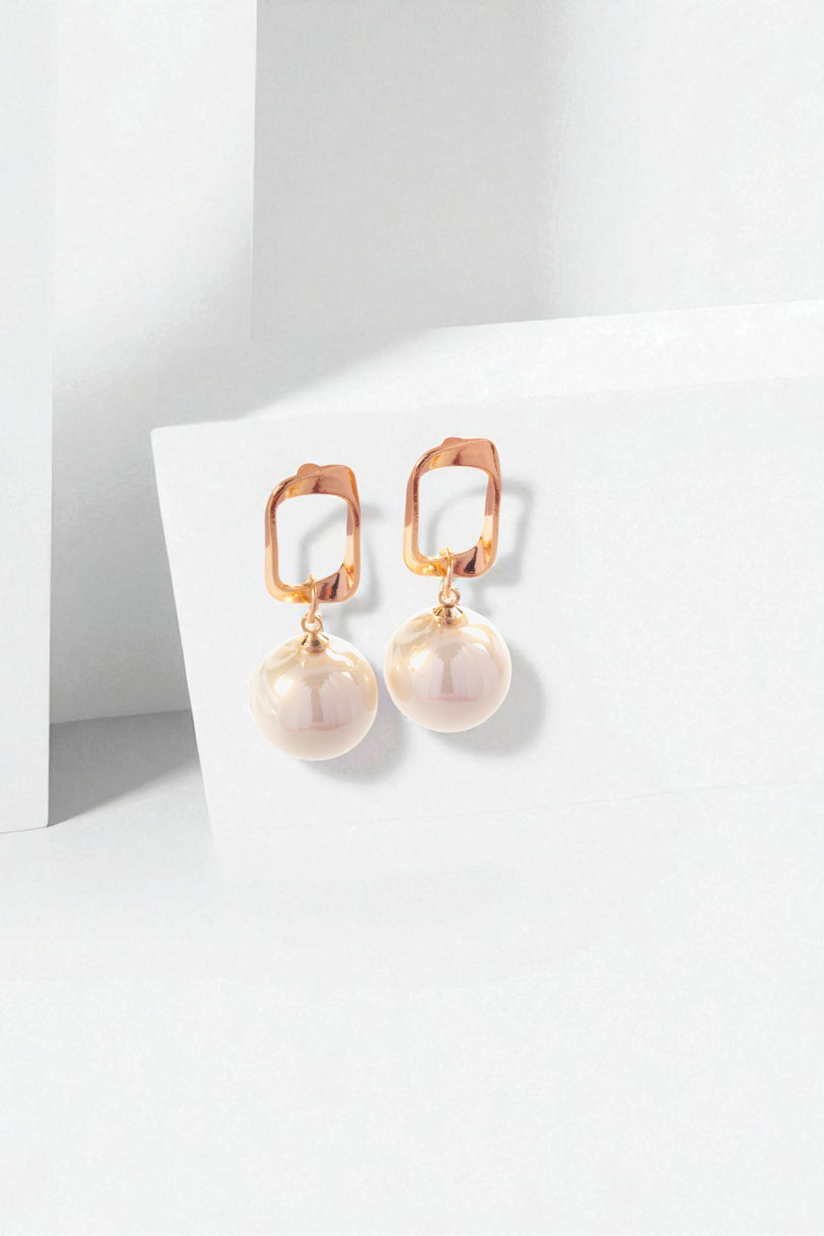 Geometric Pearl Drop Earring