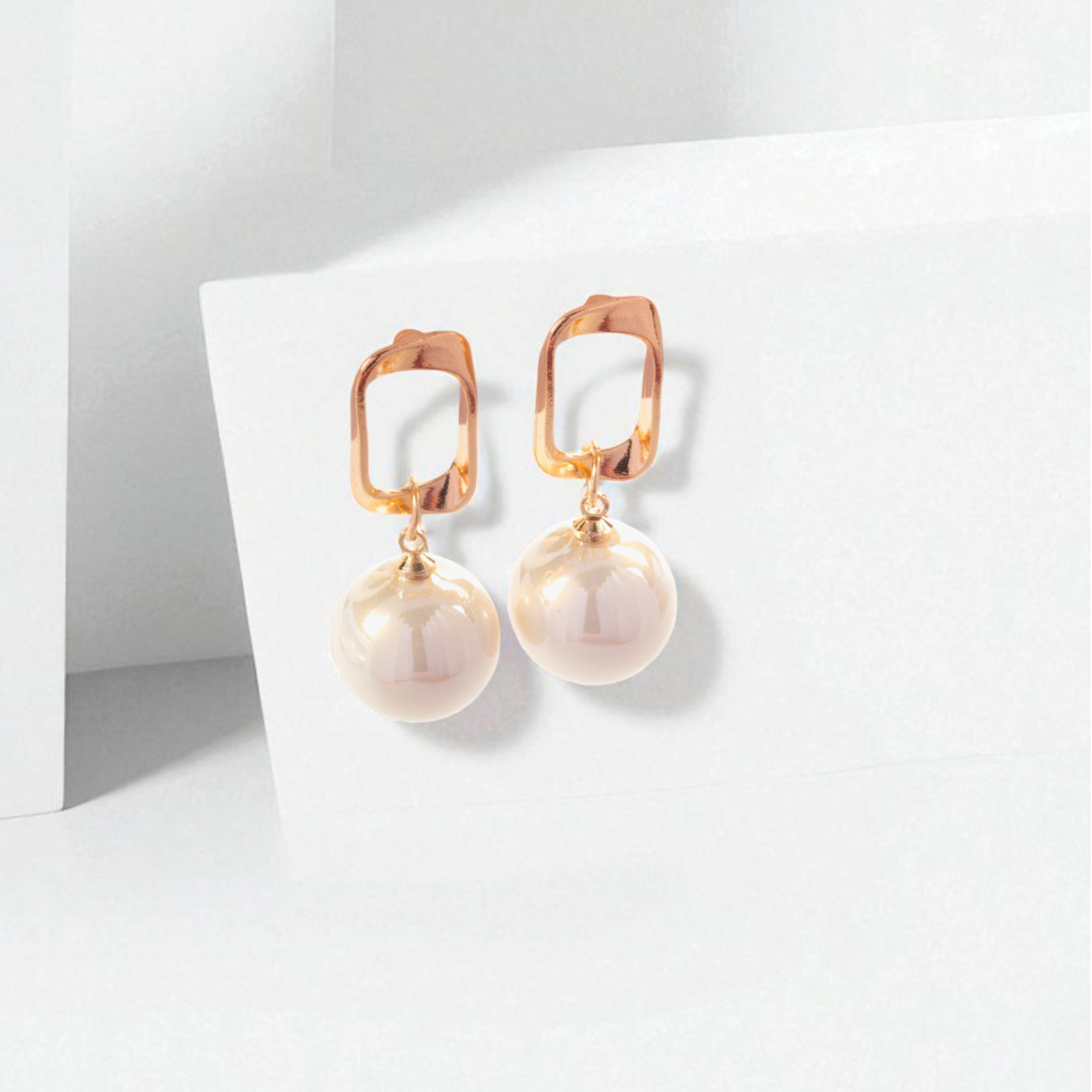 Geometric Pearl Drop Earring