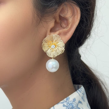 Golden Bloom Pearl Drop