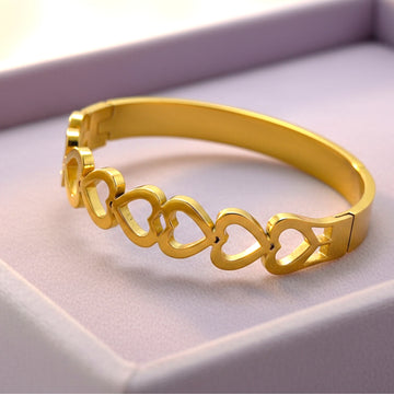The Heartbeat Bangle