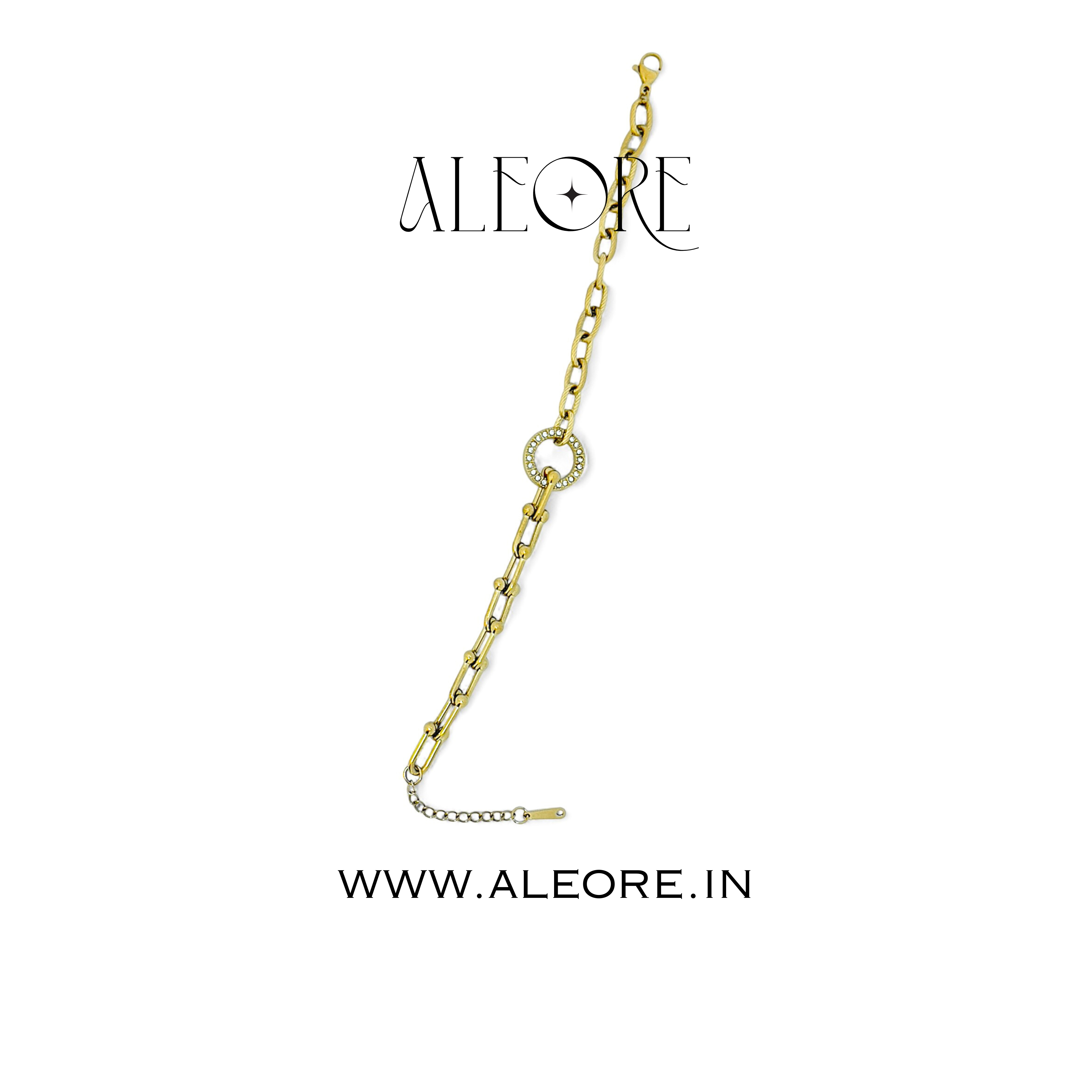 The pave Loop Link Bracelet