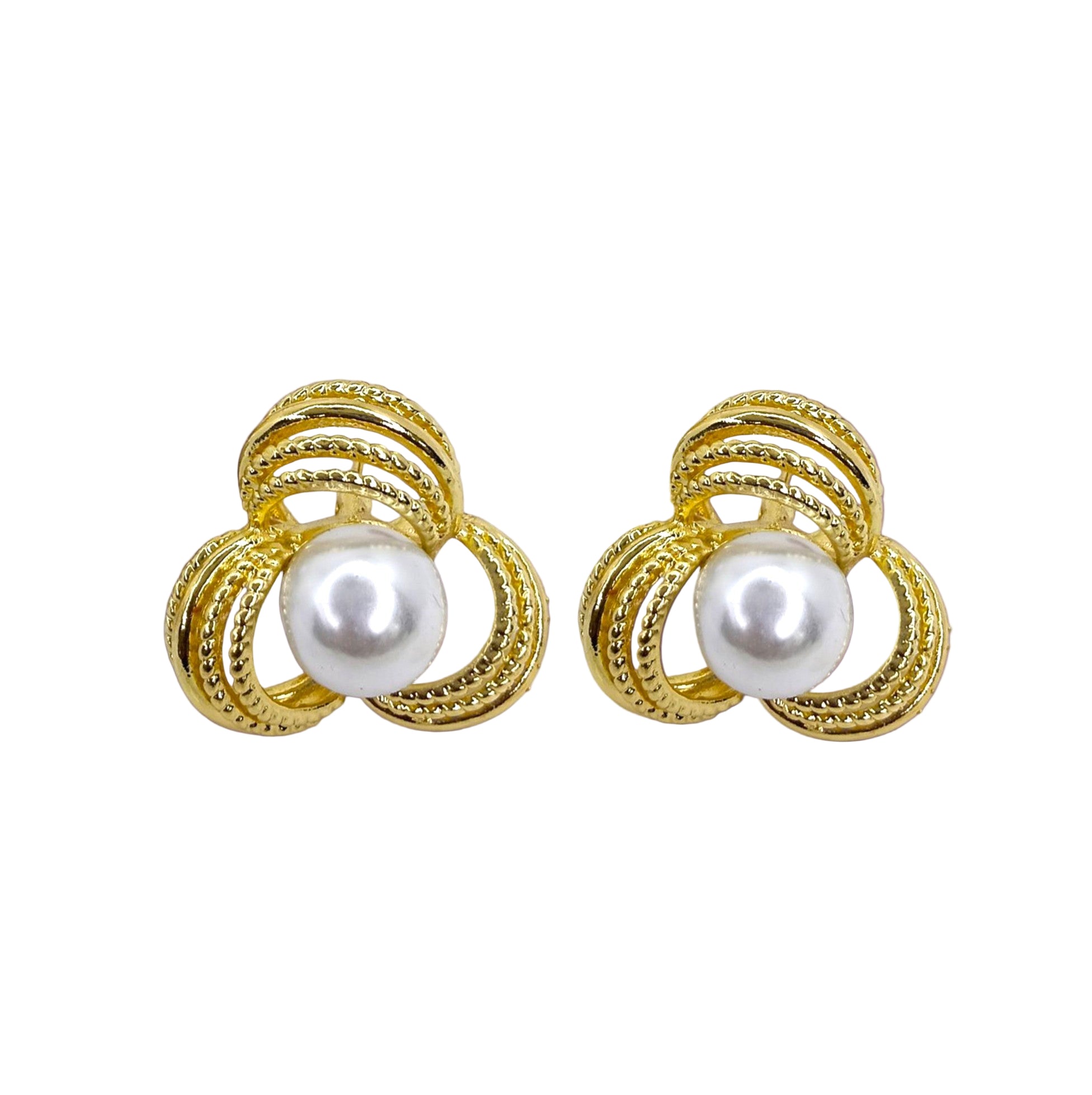 Timeless Pearl Earrings